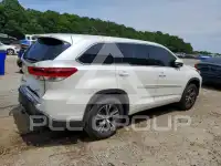 2018 Toyota Highlander photo