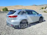 2018 Toyota Highlander фото