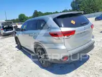 2018 Toyota Highlander photo
