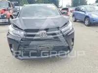 2018 Toyota Highlander photo