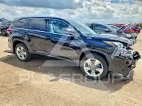 2018 Toyota Highlander photo
