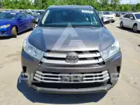 2018 Toyota Highlander photo