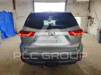 2018 Toyota Highlander фото
