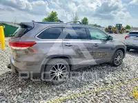 2018 Toyota Highlander фото