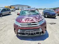 2018 Toyota Highlander photo