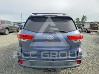 2018 Toyota Highlander photo