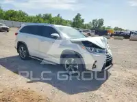 2018 Toyota Highlander photo