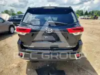 2018 Toyota Highlander photo