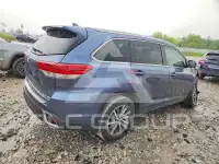 2018 Toyota Highlander photo