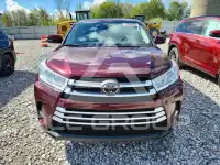 2018 Toyota Highlander photo