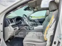 2018 Toyota Highlander photo