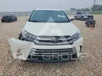 2018 Toyota Highlander photo