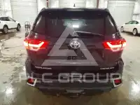 2018 Toyota Highlander фото