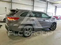 2018 Toyota Highlander photo