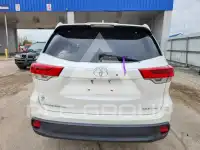 2018 Toyota Highlander photo
