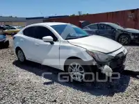 2018 Toyota YARIS фото
