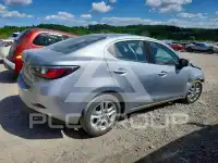 2018 Toyota YARIS фото