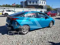 2018 Toyota PRIUS фото