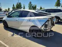 2018 Toyota PRIUS фото
