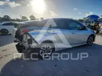 2018 Toyota PRIUS фото