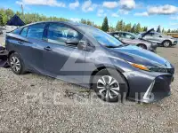 2018 Toyota PRIUS photo