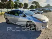 2018 Toyota PRIUS фото
