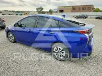 2018 Toyota PRIUS photo