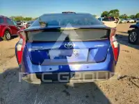 2018 Toyota PRIUS photo