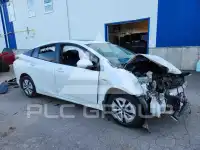 2018 Toyota PRIUS photo