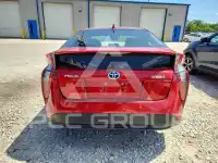 2018 Toyota PRIUS photo