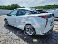 2018 Toyota PRIUS фото