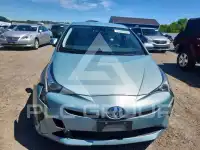 2018 Toyota PRIUS photo