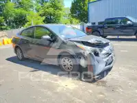 2018 Toyota PRIUS фото
