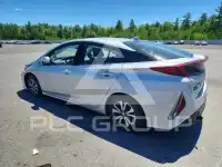 2018 Toyota PRIUS photo