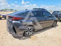 2018 Toyota PRIUS фото