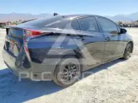 2018 Toyota PRIUS photo