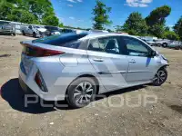 2018 Toyota PRIUS photo