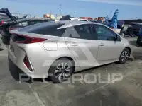 2018 Toyota PRIUS photo