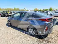 2018 Toyota PRIUS фото