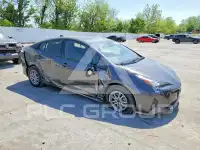 2018 Toyota PRIUS фото