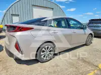 2018 Toyota PRIUS photo