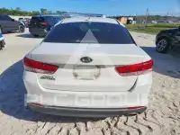 2018 KIA Optima photo
