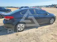2018 KIA Forte photo