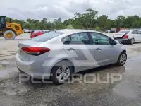 2018 KIA Forte фото