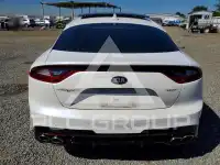 2018 KIA Stinger photo