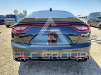 2018 KIA Stinger photo