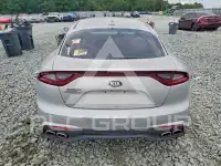 2018 KIA Stinger photo