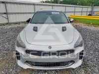 2018 KIA Stinger photo