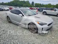 2018 KIA Stinger photo