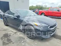 2018 KIA Stinger photo